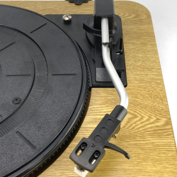 Gramofon AIWA GBTUR-120WD